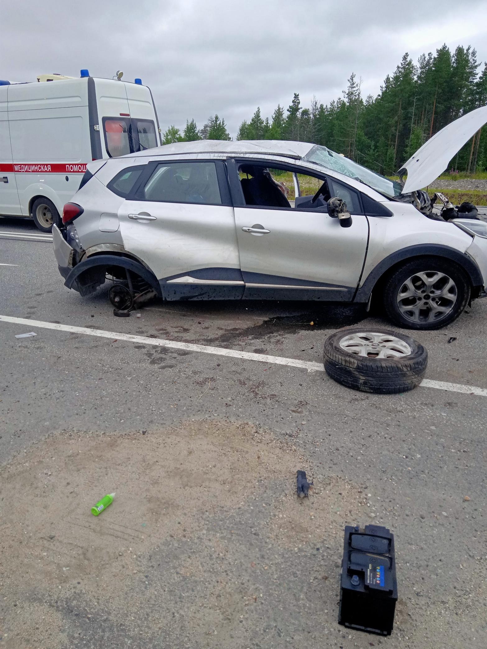 Водитель из Москвы умер в реанимации от травм после столкновения автомобилей на трассе в Карелии