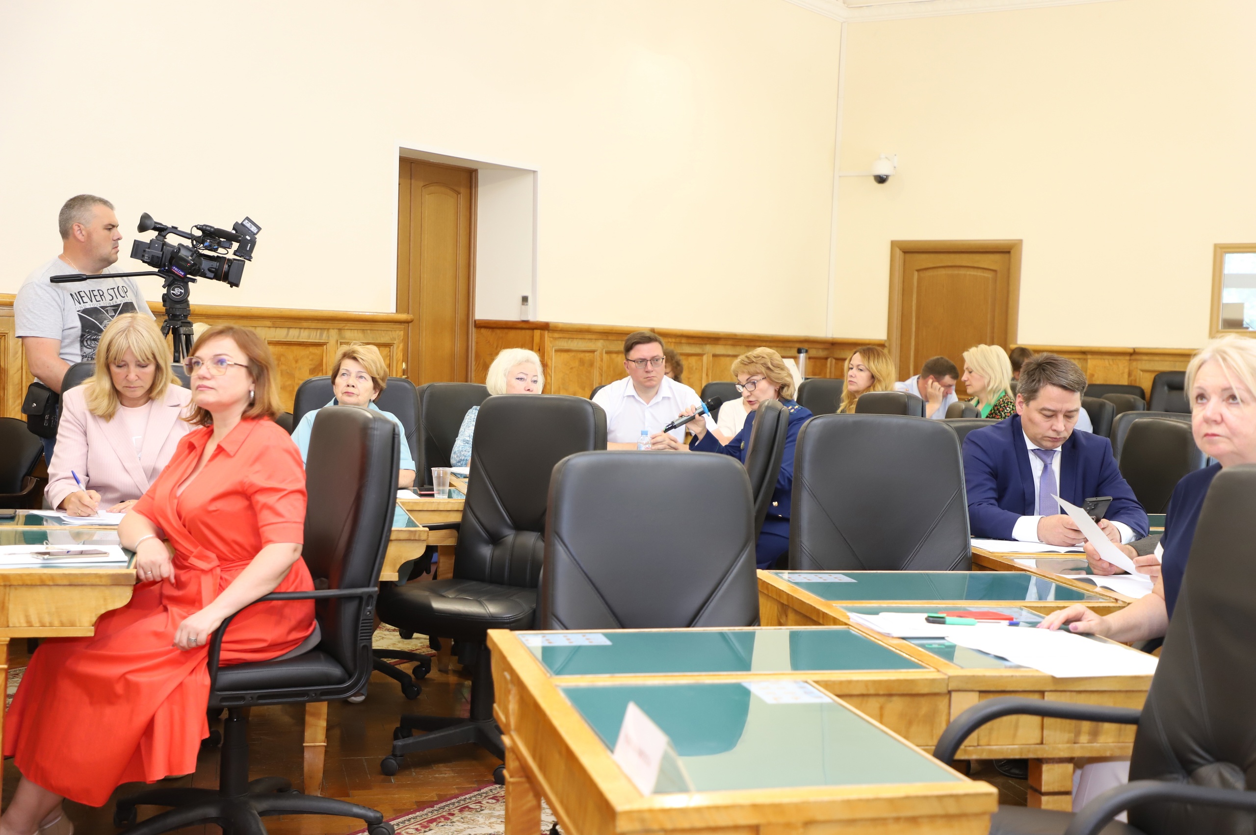 Карельские депутаты поддержали поправки к проекту закона о запрете «наливаек»
