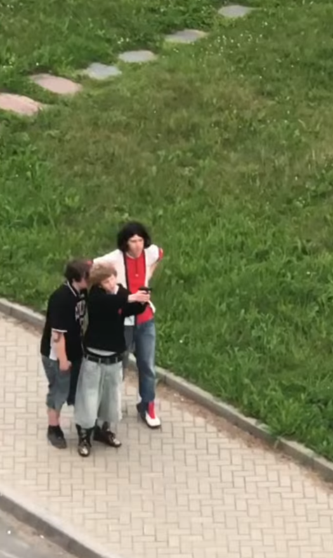 Трое подростков устроили стрельбу из пистолета в центре Петрозаводска