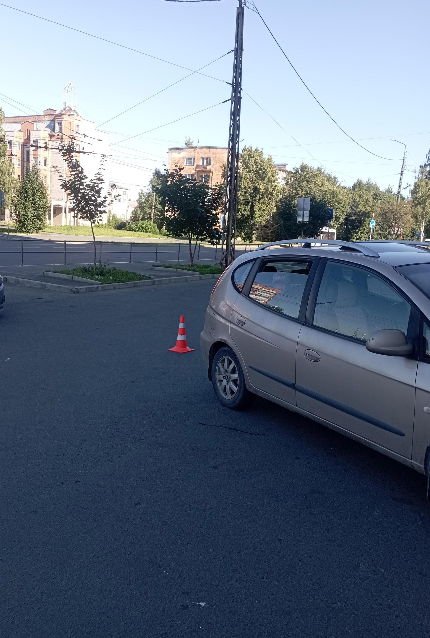 Автоледи сбила бабушку на парковке в Петрозаводске