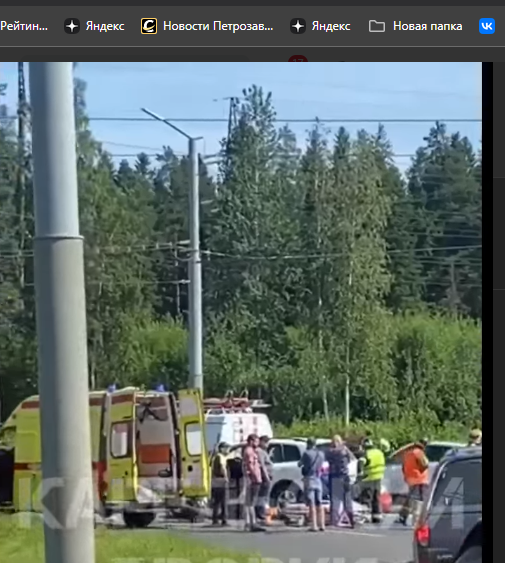 Соцсети: мотоциклист разбился на оживленном кольце в Петрозаводске