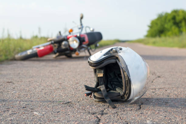 Мотоциклист на севере Карелии потерял управление и опрокинулся 