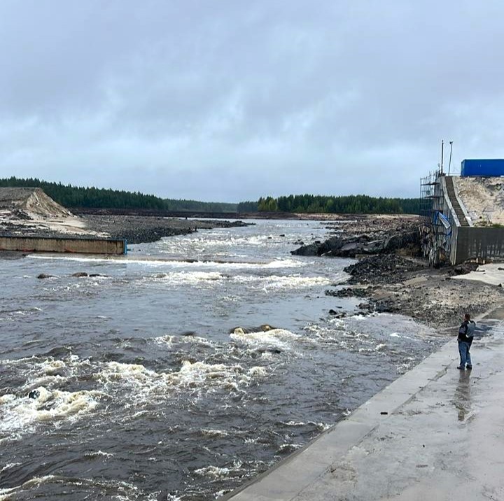 Уровень воды в реке Нижний Выг опустился до 125 сантиметров