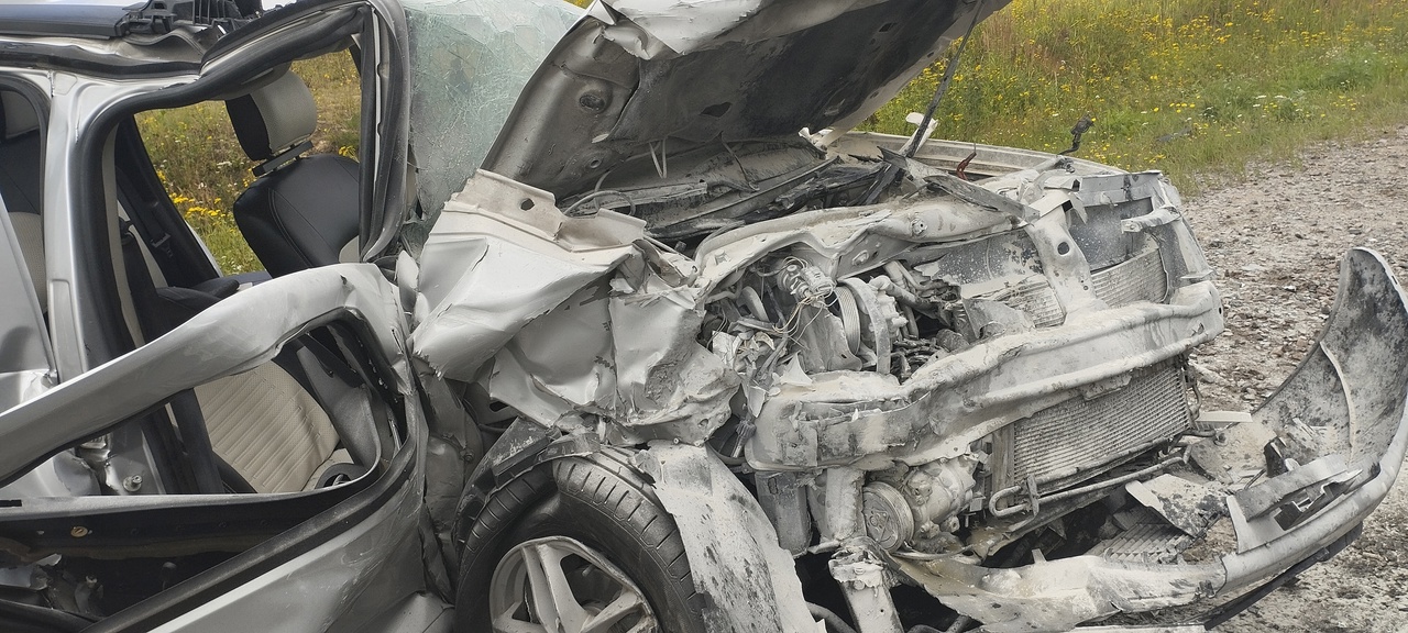 Сразу 10 человек пострадали в двух авариях на трассах в Карелии