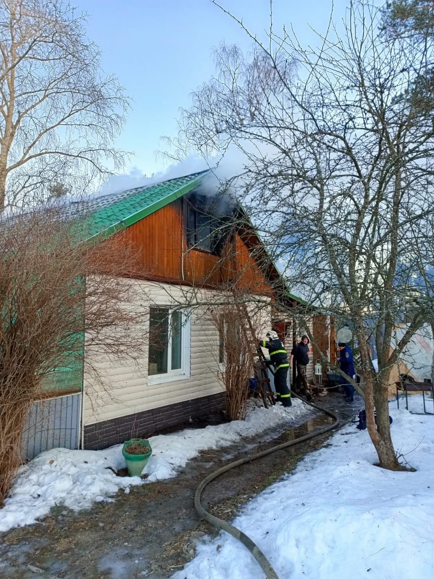 Пожар в доме заставил семью перебраться к родственникам в одном из районов Карелии 