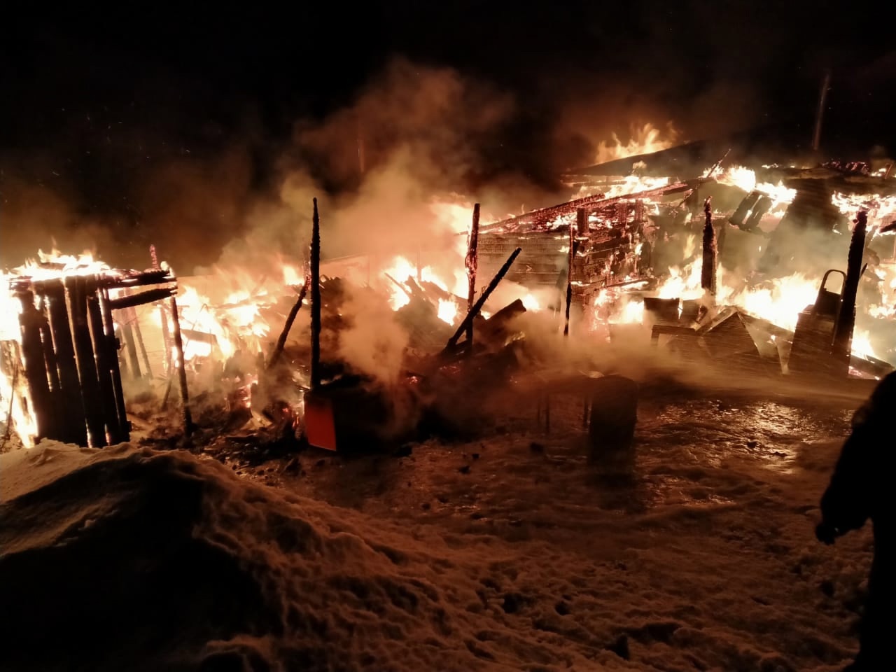 Два пожара ликвидировали под Петрозаводском за выходные