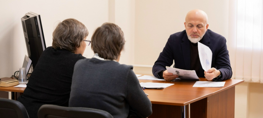 Элиссан Шандалович провел прием граждан в Петрозаводске
