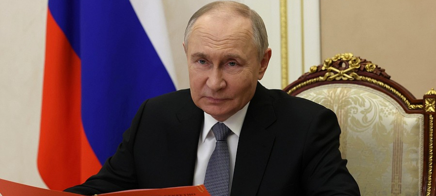 Путин подписал закон об ответственности за склонение детей к терроризму