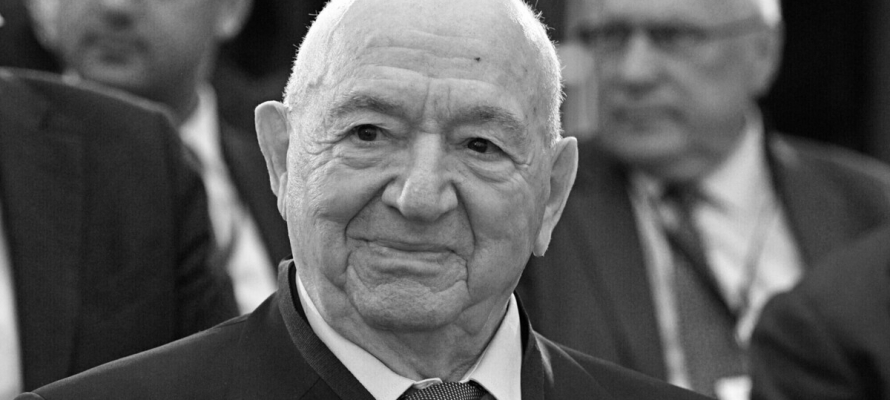 На 100-м году жизни скончался легендарный футболист Никита Симонян