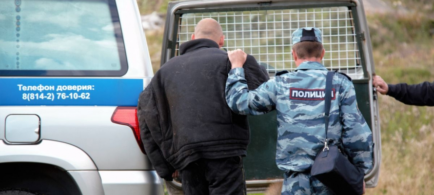 В Петрозаводске полицейские нашли подозреваемого в разбое менее чем за час