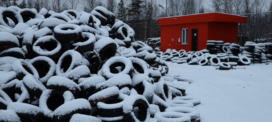 Собранные в Петрозавоодске автомобильные покрышки вывезут на переработку в Санкт-Петербург