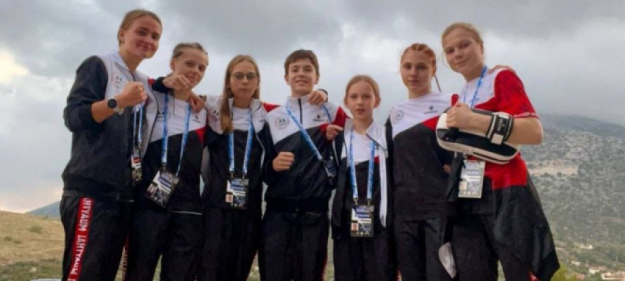 Десятки петрозаводчан встретили вернувшихся с триумфального первенства Европы тайских боксеров