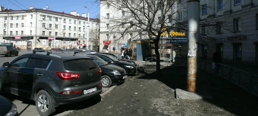 Жителям Карелии напомнили о штрафах за езду на летней резине с 1 декабря