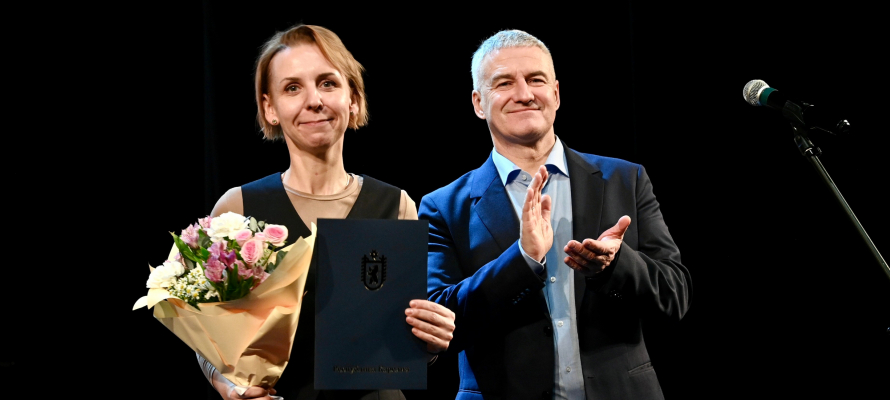 Артур Парфенчиков поздравил с юбилеем коллектив больницы скорой и экстренной медицинской помощи