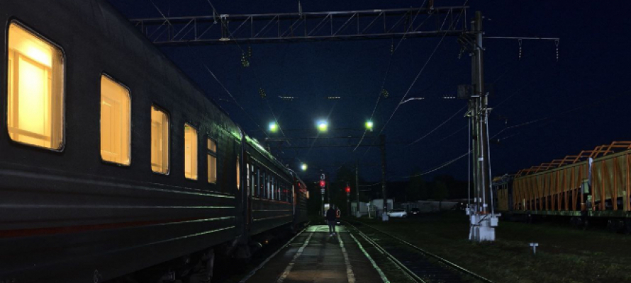 Поезд насмерть сбил мужчину в соседнем с Карелией регионе