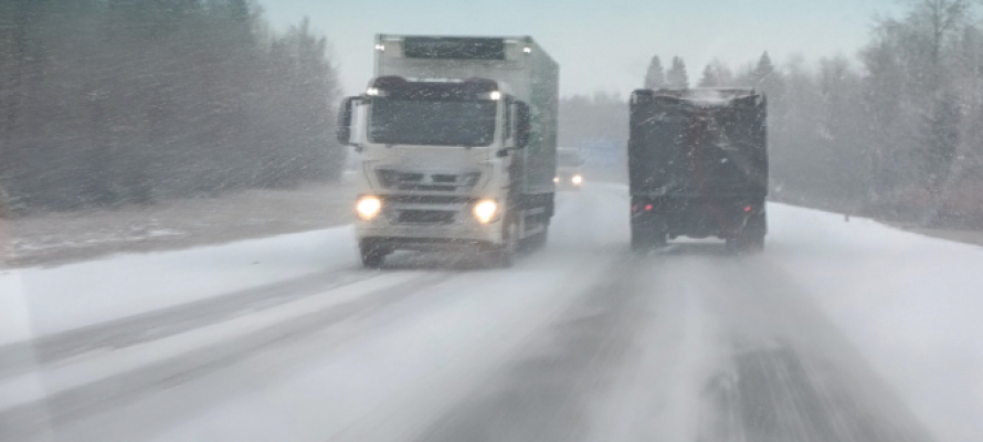 В ближайшие сутки в Карелии ожидаются снегопады, на дорогах — гололедица