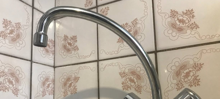 В десятках домов в Петрозаводске до вечера отключат воду