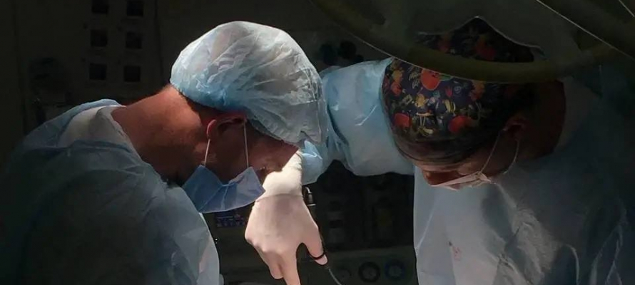 Карельские медики спасли петрозаводчанина после падения с пятого этажа