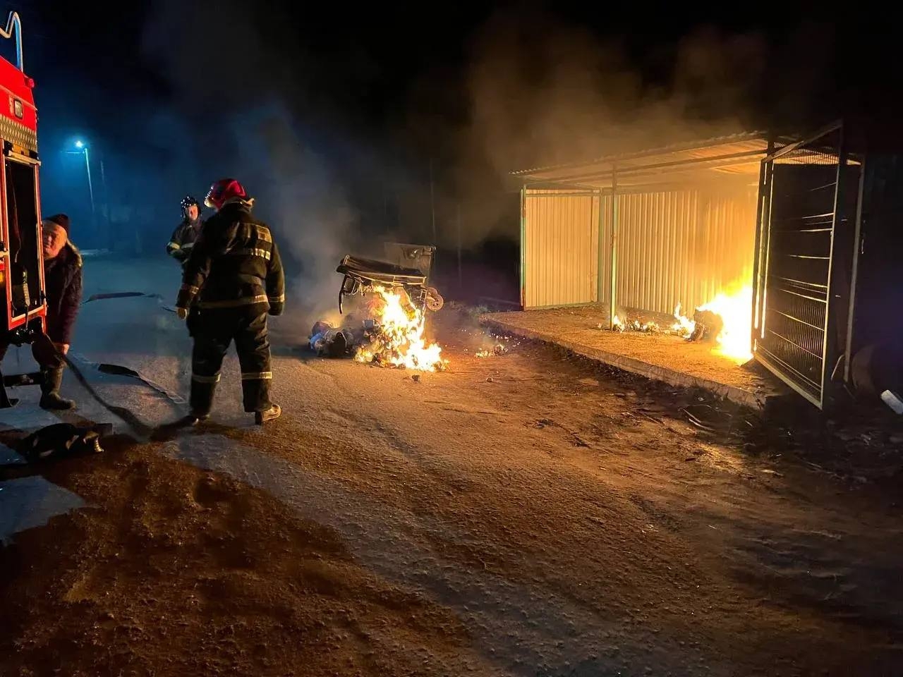 Мусорные баки полыхали в Олонце