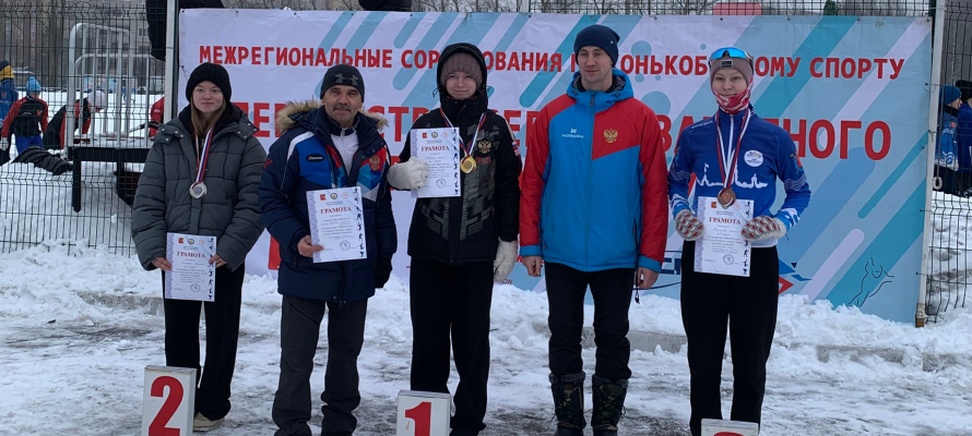 Конькобежцы из Карелии завоевали медали на Первенстве в Вологде