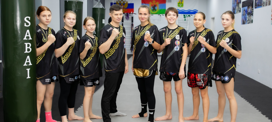 Карельские тайбоксеры рассказали, что им пришлось пройти, чтобы выиграть Первенство Европы