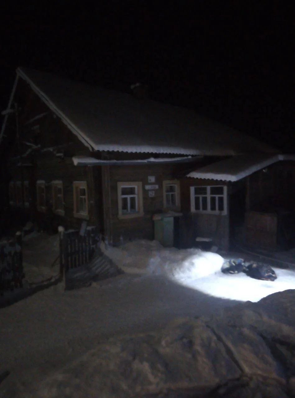 Одноэтажный деревянный дом едва не сгорел в Заонежье