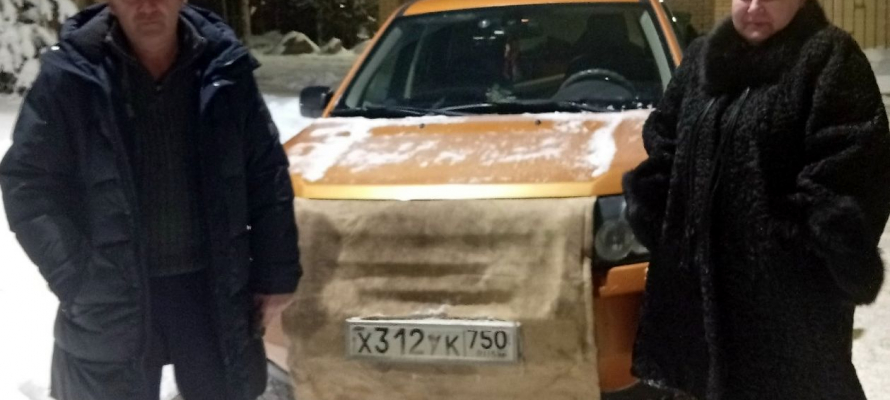 Московские туристы на трассе «Кола» спасли водителя в 25-градусный мороз