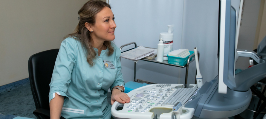 Будущих родителей в России начнут проверять на наличие генетических заболеваний