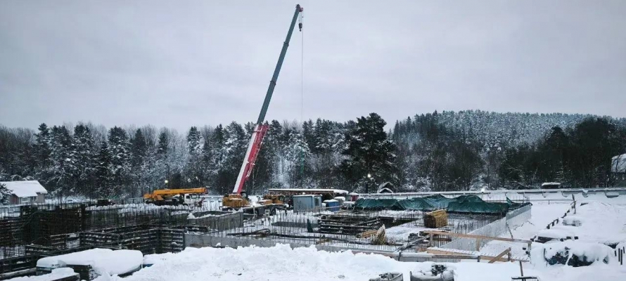 В посёлке Хи́тойла продолжают строительство социально-культурного центра
