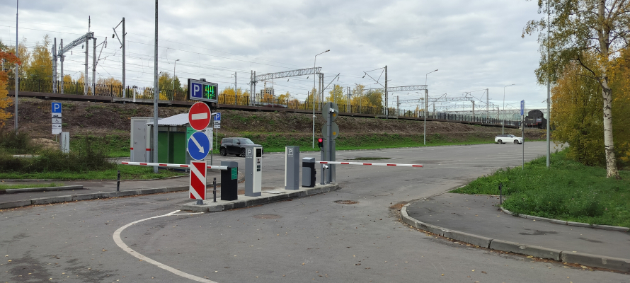 На парковке железнодорожного вокзала Петрозаводска вводятся новые цены