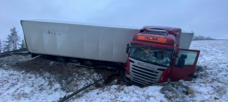 Больше 20 человек погибли в ДТП с грузовиками на дорогах Карелии