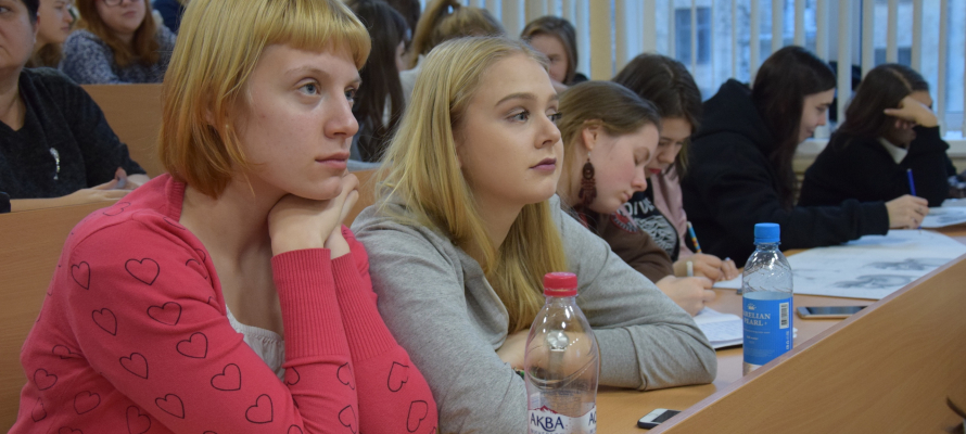 Педагогика и медицина — самые популярные направления у 11 тысяч студентов Карелии