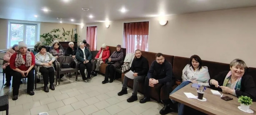 Министр здравоохранения Карелии рассказал жителям Чупы о развитии медпомощи в Лоухском районе