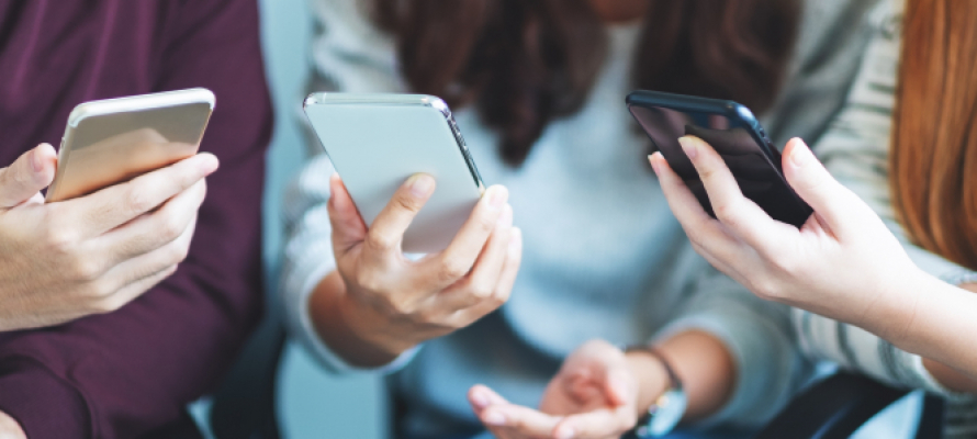 Россиянам рассказали, когда домовые чаты в MAX станут обязательными