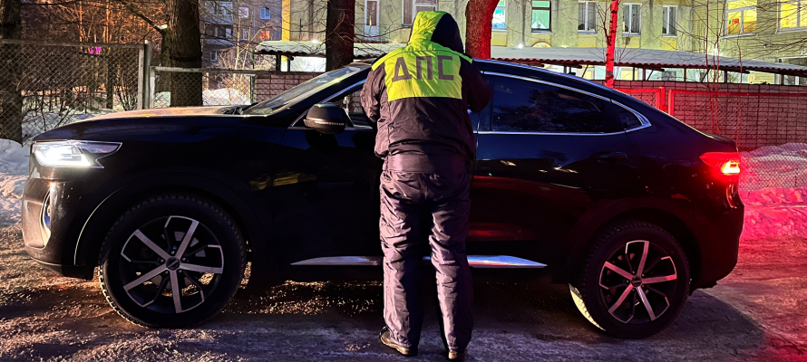 В Петрозаводске оштрафовали водителя за неправильную перевозку ребенка
