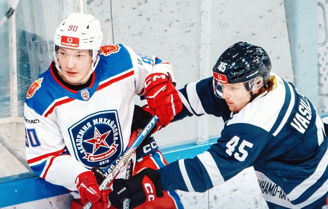 «Динамо-Карелия» в упорной борьбе уступила «Академии Михайлова»