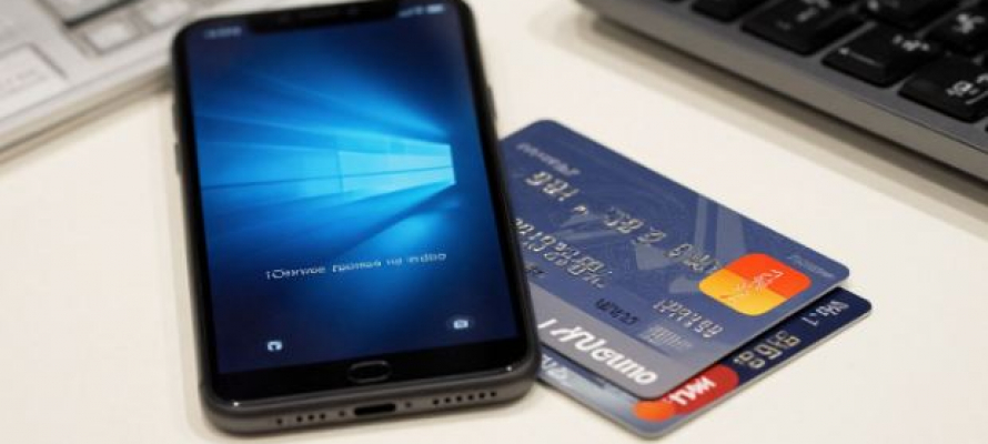 Житель Карелии получил 250 часов обязательных работ за продажу доступа к своей карте