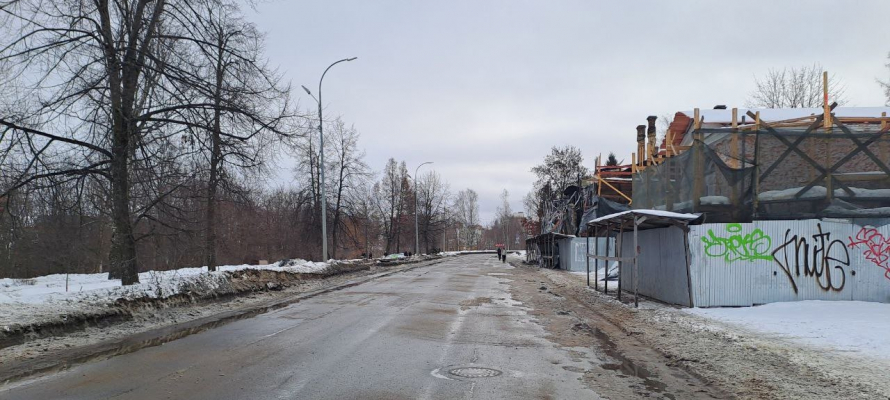 Движение возле Дома горного начальника в Петрозаводска восстановлено