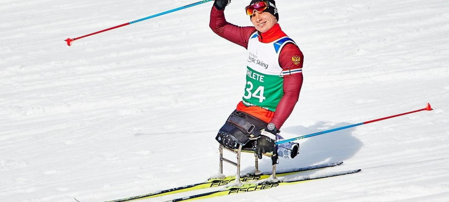 Лыжник Иван Голубков принес сборной России третье золото Паралимпиады-2026