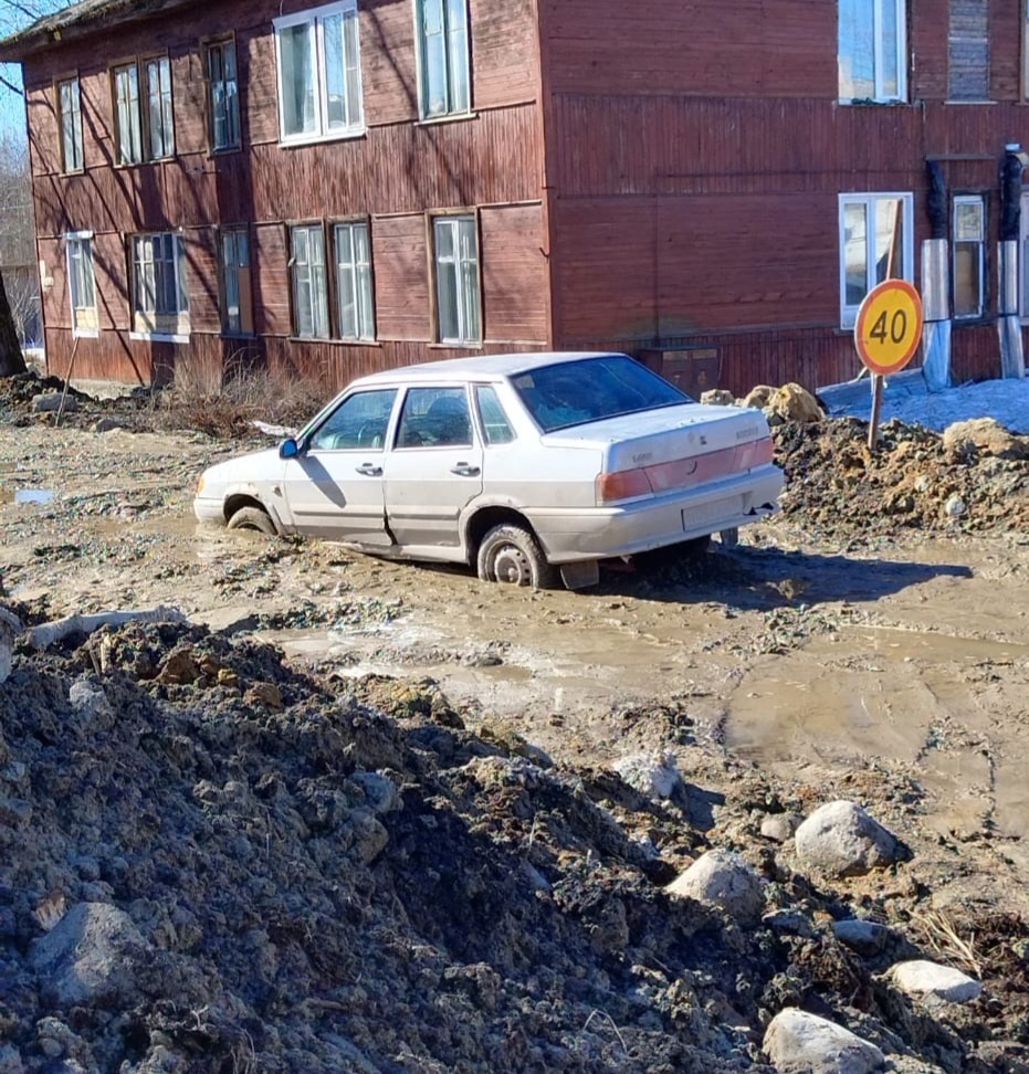 Автомобили тонут на разбитых дорогах Суоярви в Карелии (ФОТО и ВИДЕО) |  СТОЛИЦА на Онего