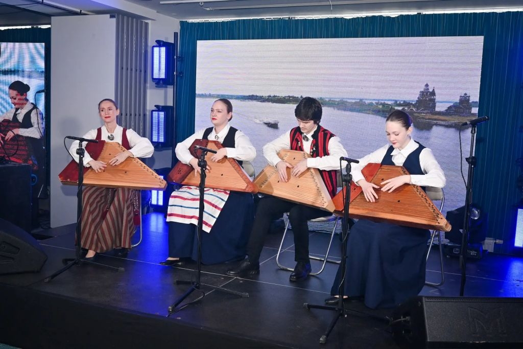 Год единства народов России объявили открытым в Карелии