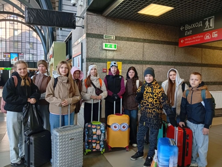 20 школьников из Карелии отправились в «Артек»