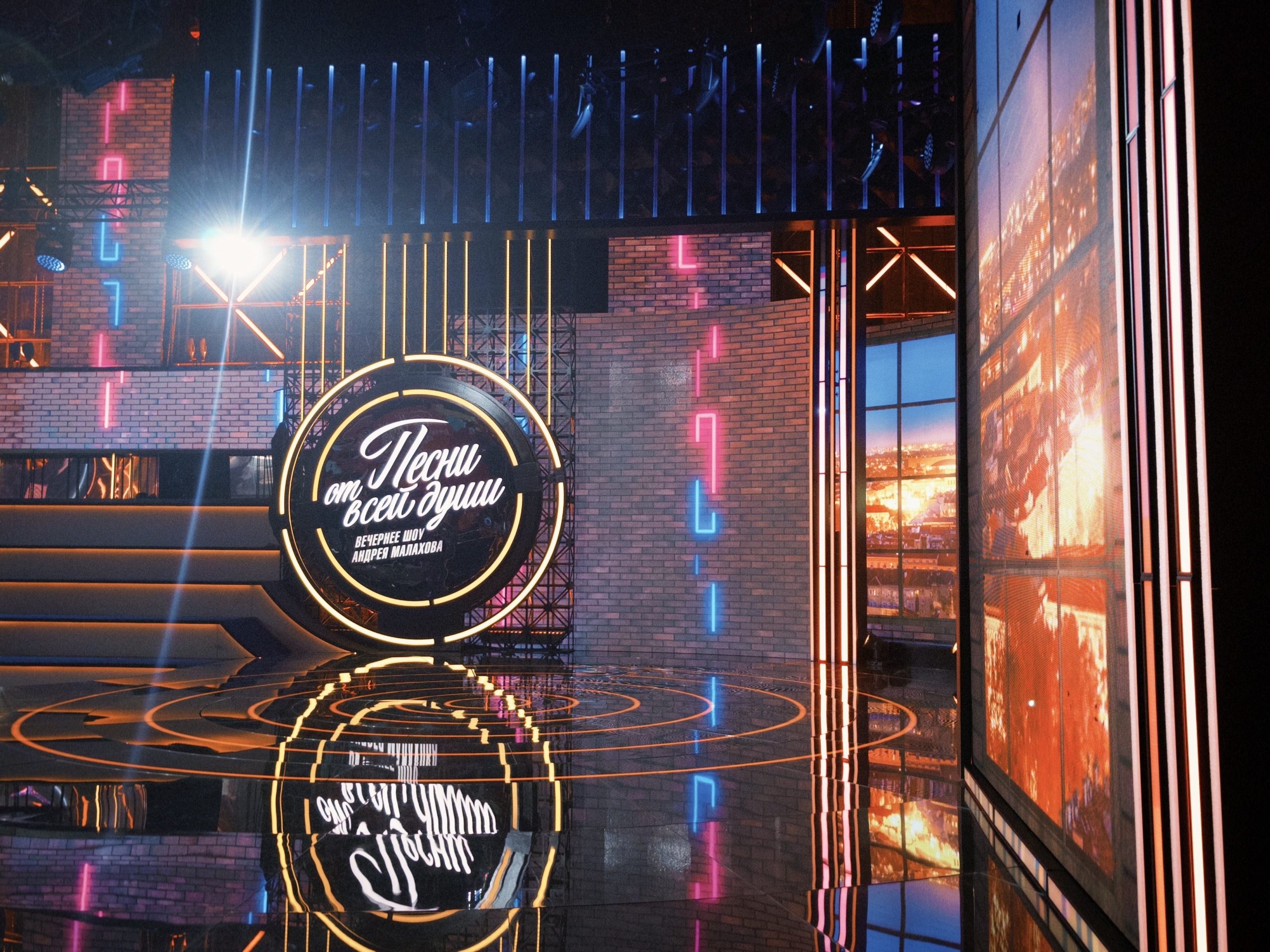 Педагог из Олонца приняла участие в шоу Андрея Малахова «Песни от всей души»