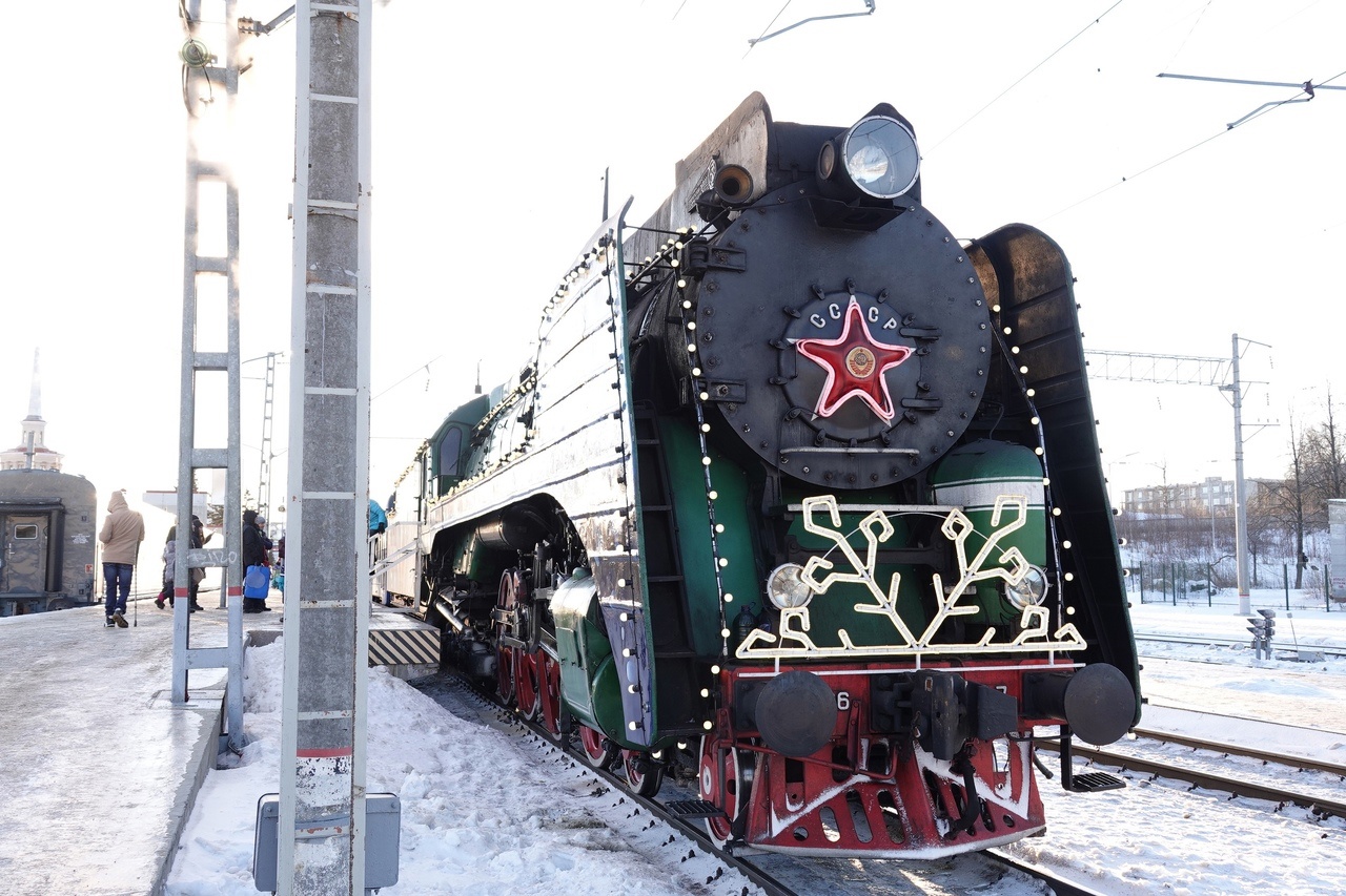 Петрозаводск встретил сказочный поезд Деда Мороза (ФОТО) | СТОЛИЦА на Онего