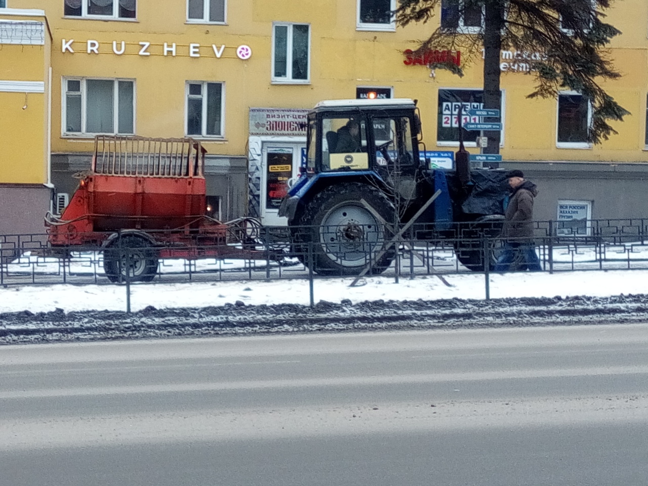 В Петрозаводске перешли на круглосуточную уборку снега | СТОЛИЦА на Онего