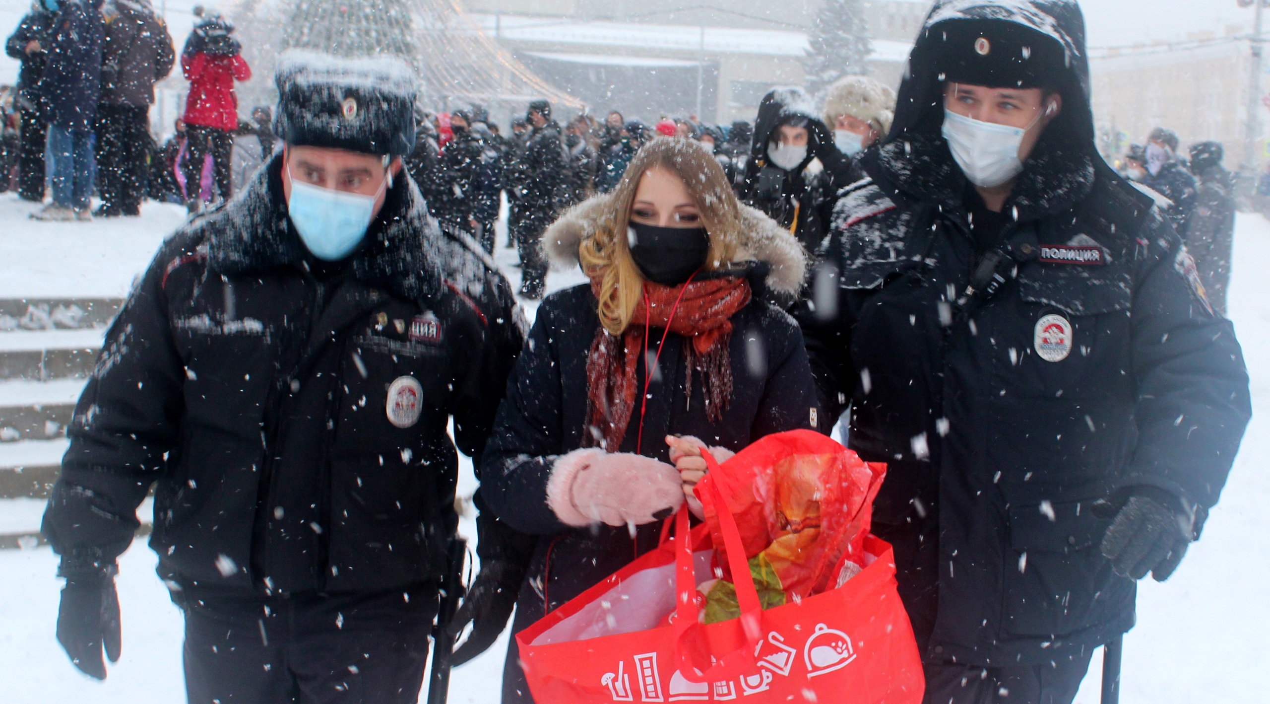 Новости карелии столица. Митинг Навальный Петрозаводск. Митинг в Петрозаводске 23 января. Митинг фото.