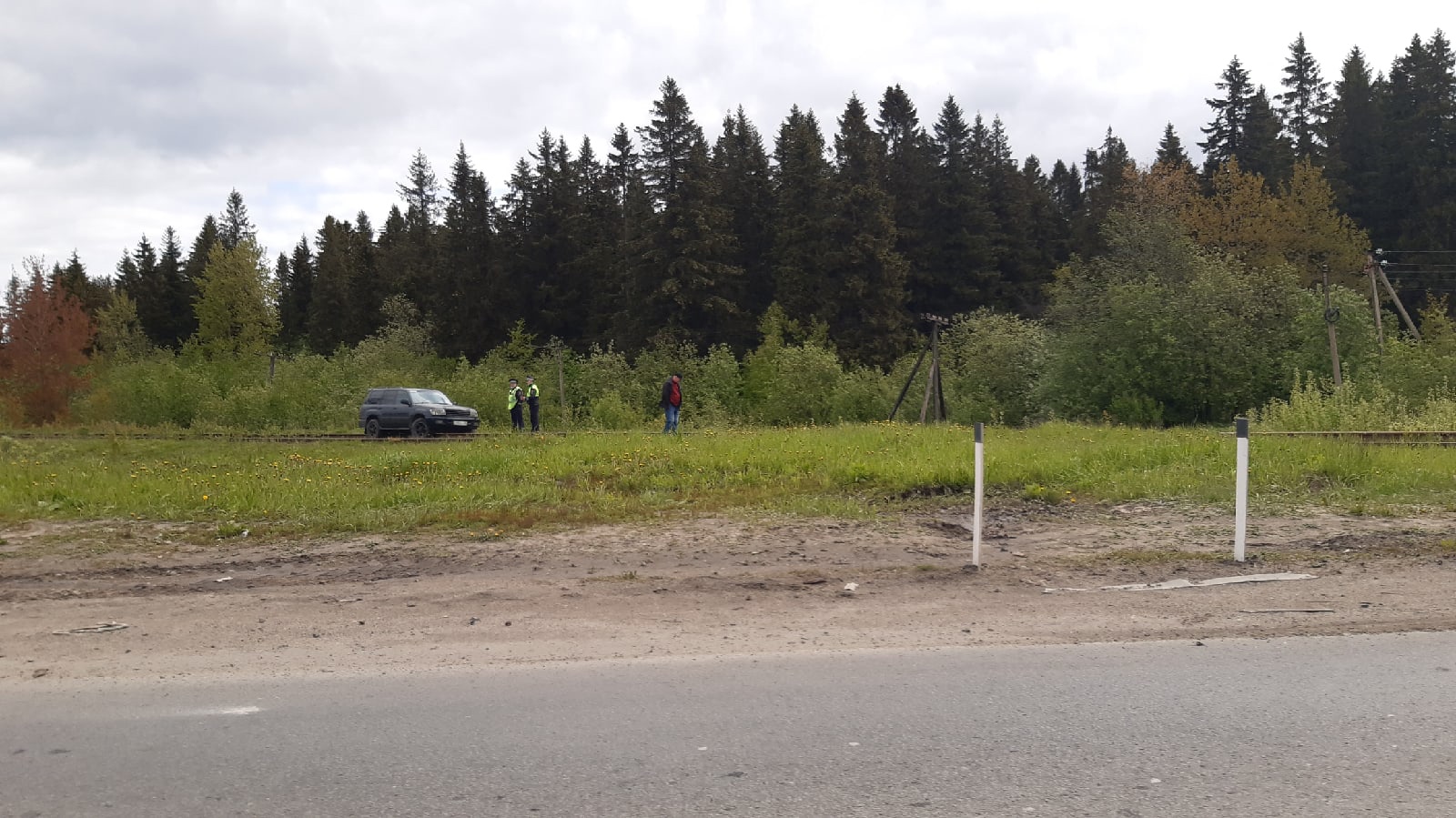 Под петрозаводском. Дорогой авто в деревне.