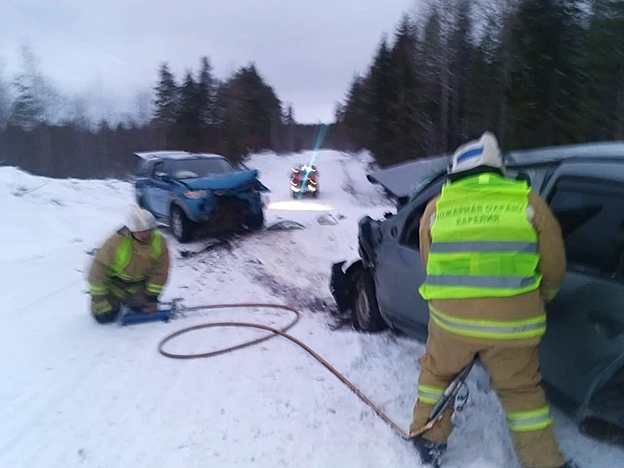 Появились фото аварии на севере Карелии, в которой погибли три человека
