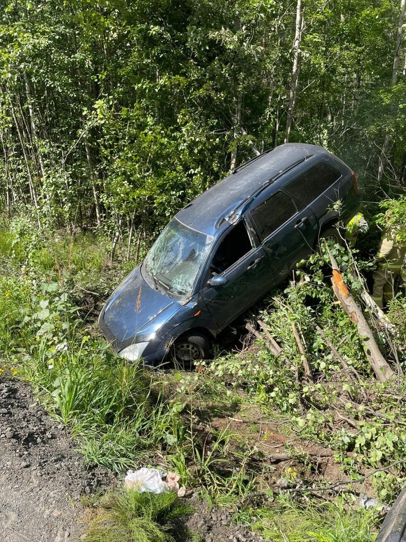 Двое водителей не сумели удержать свои автомобили на дороге в Карелии  (ФОТО) | СТОЛИЦА на Онего