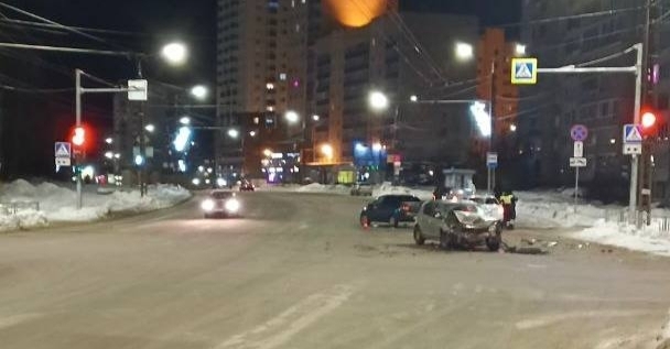 Четыре человека пострадали в ДТП на Кукковке в Петрозаводске